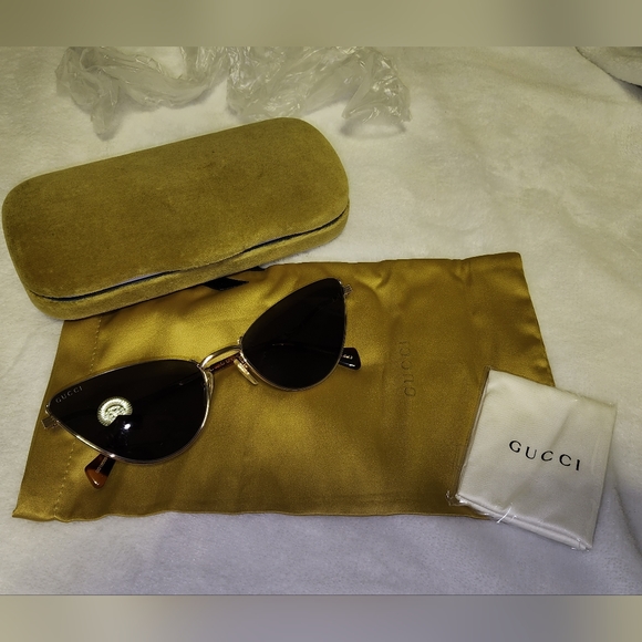 NWT Gucci Cat EyeSunglasses